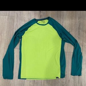 Patagonia Teal Capilene Base Layer Shirt men’s large